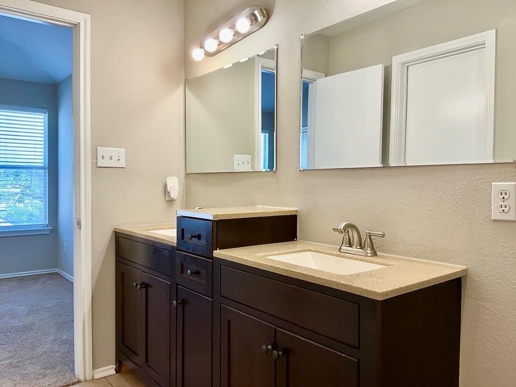 1594 Parkfield Cir - Photo 11