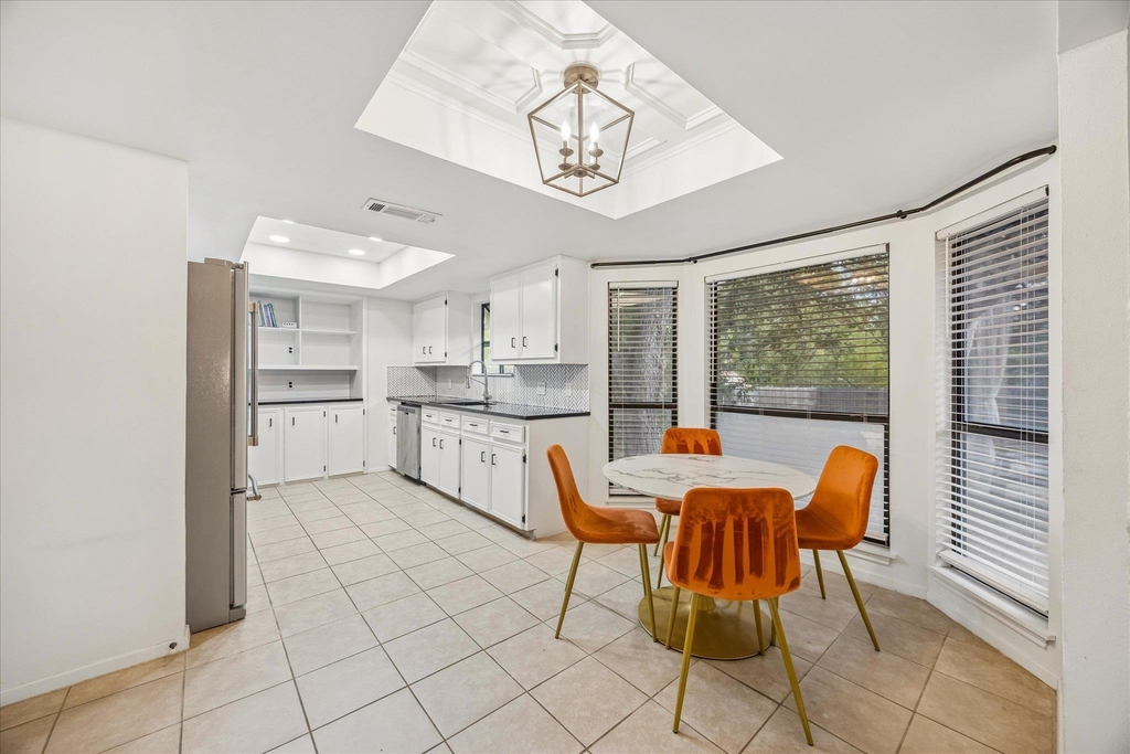 908 Riddlewood Dr - Photo 7