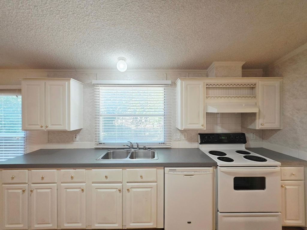 1 Davis St - Photo 4