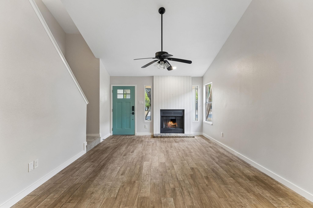 10613 Archdale Dr - Photo 4