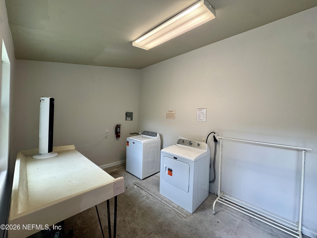 3212 Herschel Street - Photo 10