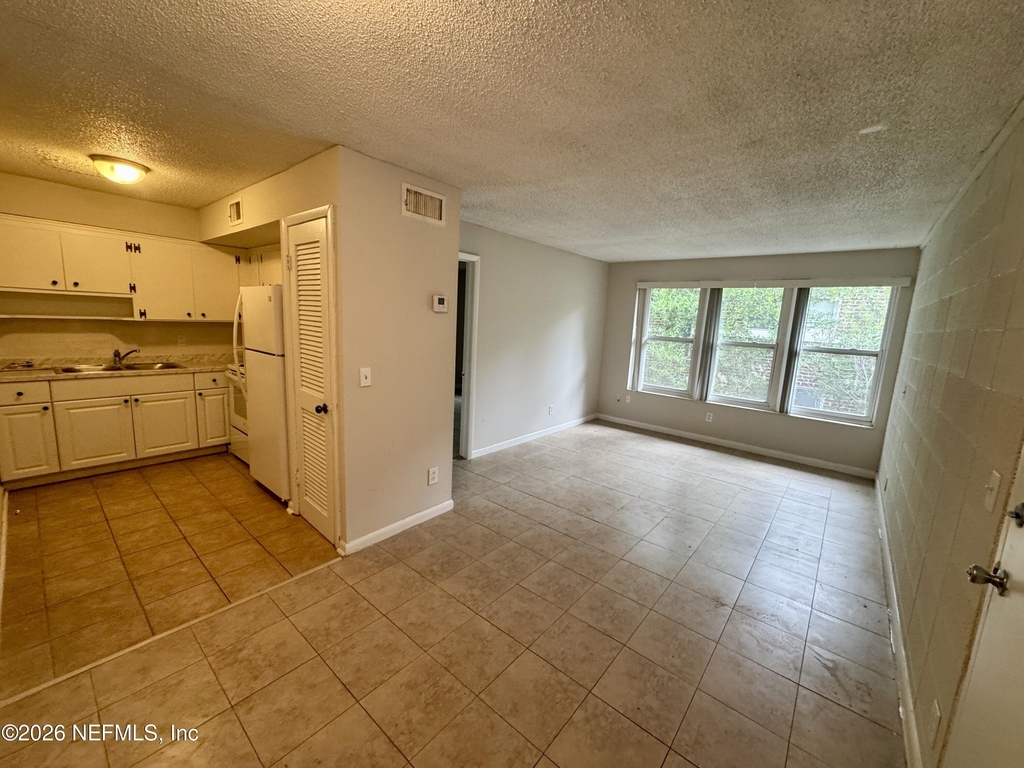 3212 Herschel Street - Photo 1