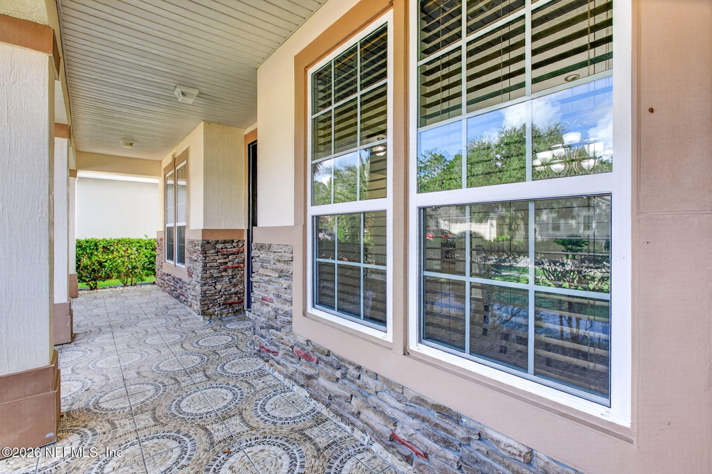 127 Rockcreek Drive - Photo 4