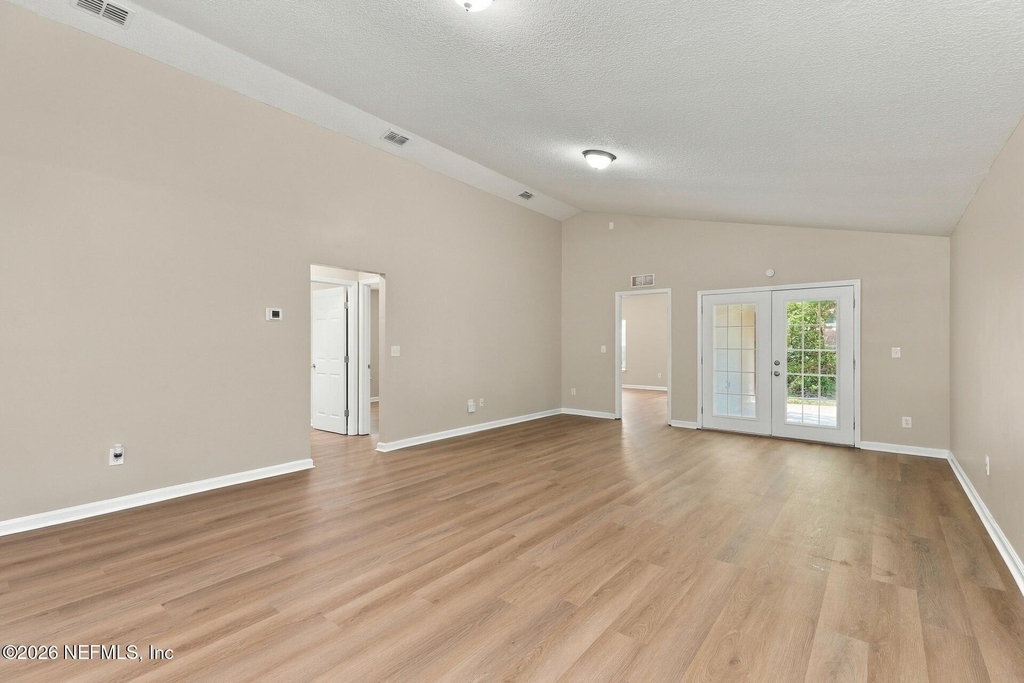 2742 Aubrey Avenue - Photo 3