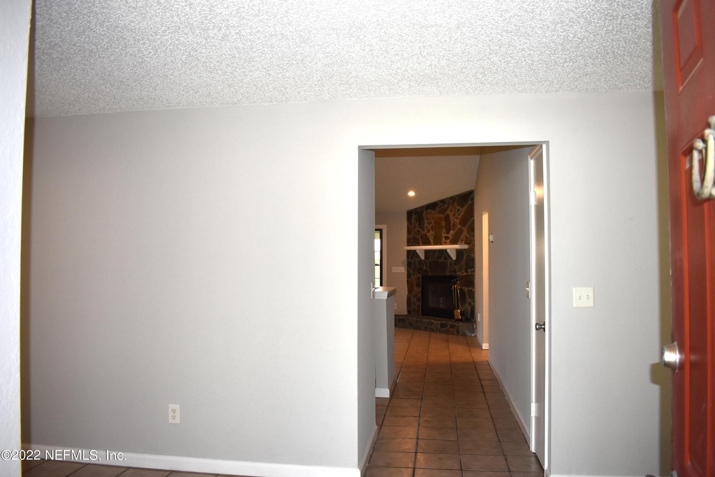 6555 Diamond Leaf Court S - Photo 2