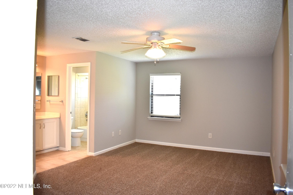 6555 Diamond Leaf Court S - Photo 12