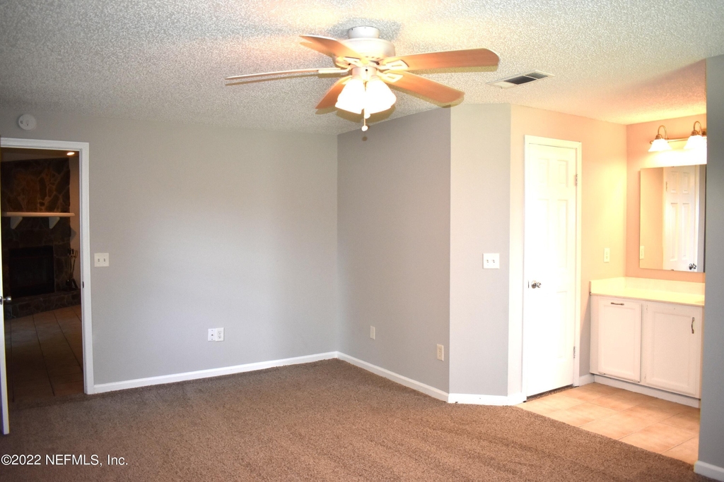 6555 Diamond Leaf Court S - Photo 13