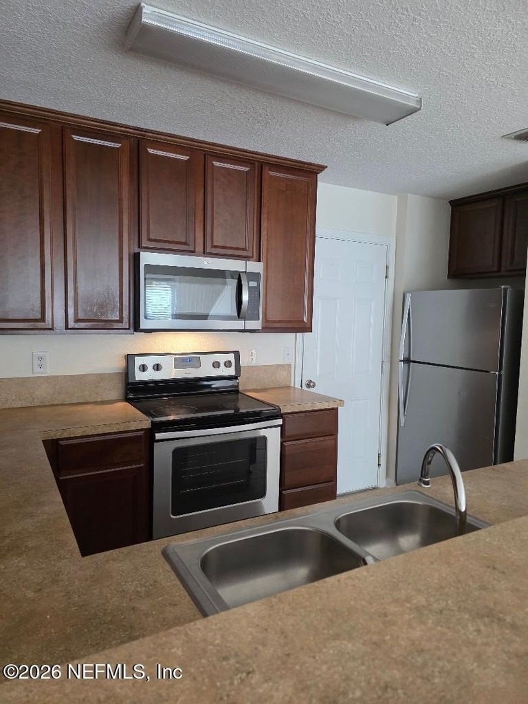 1500 Calming Water Drive - Photo 2
