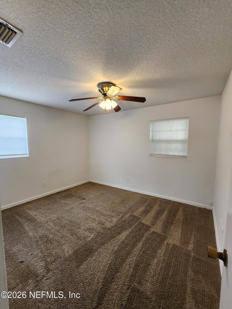 1721 Hawaii Drive E - Photo 26