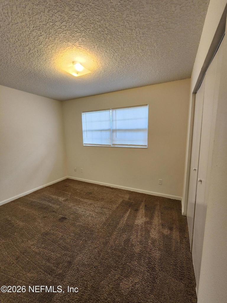 1721 Hawaii Drive E - Photo 19