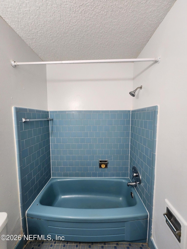 1721 Hawaii Drive E - Photo 24