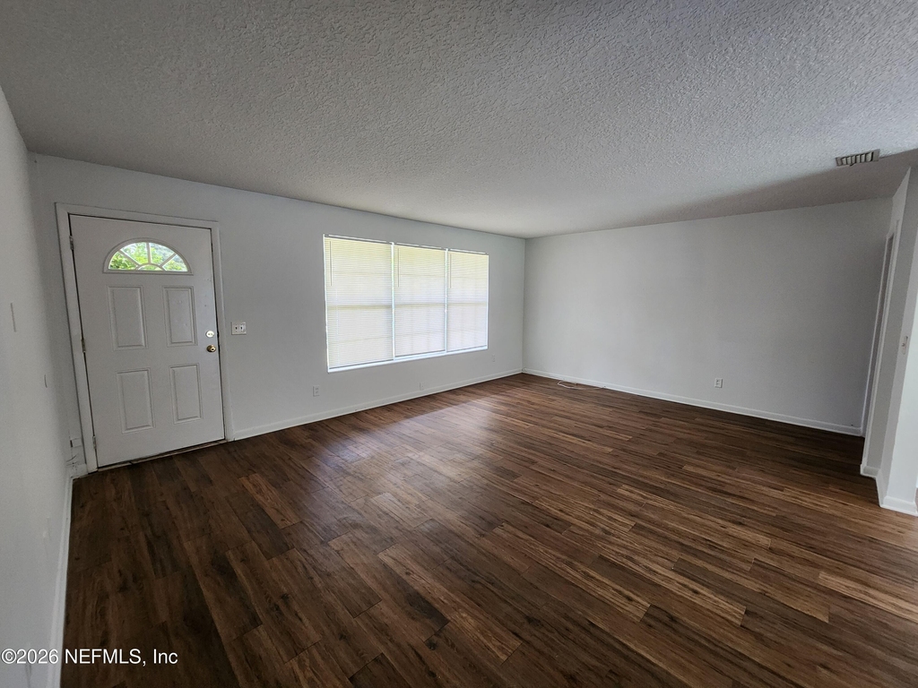 1721 Hawaii Drive E - Photo 1