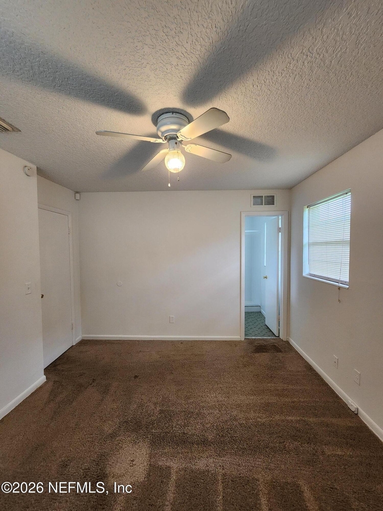 1721 Hawaii Drive E - Photo 30