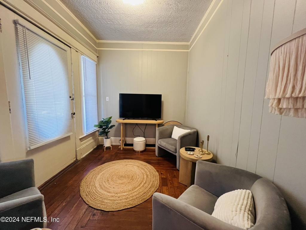 1120 Acosta Street - Photo 13