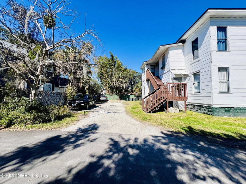 1120 Acosta Street - Photo 21