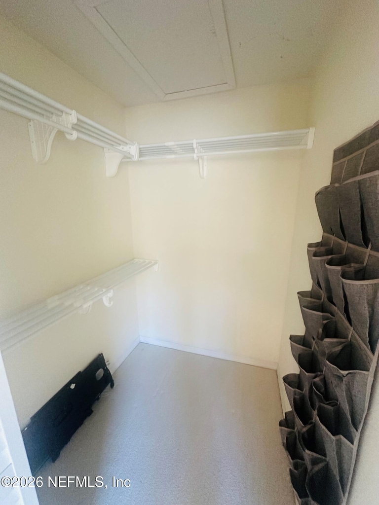 13700 Richmond Park Drive - Photo 20