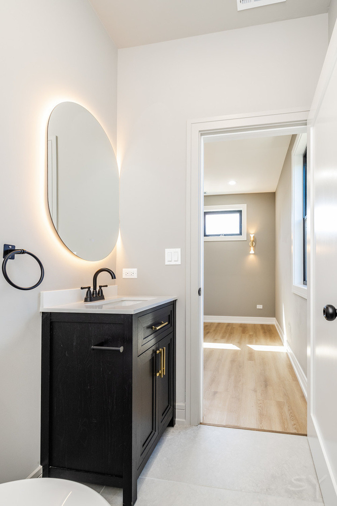 3327 W Division Street - Photo 23
