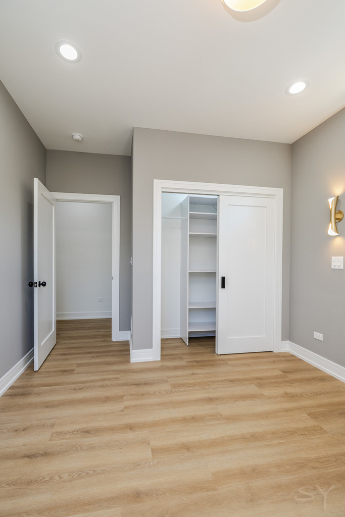 3327 W Division Street - Photo 20
