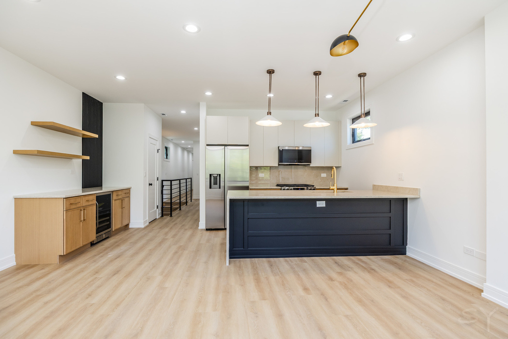 3327 W Division Street - Photo 14