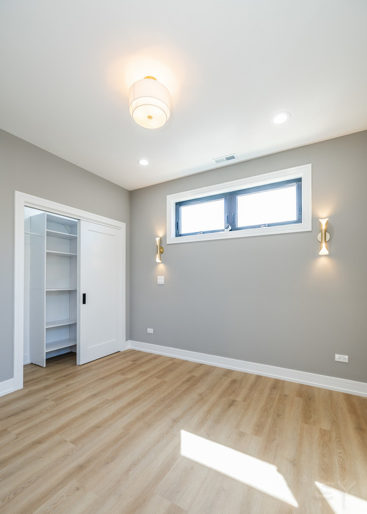 3327 W Division Street - Photo 27
