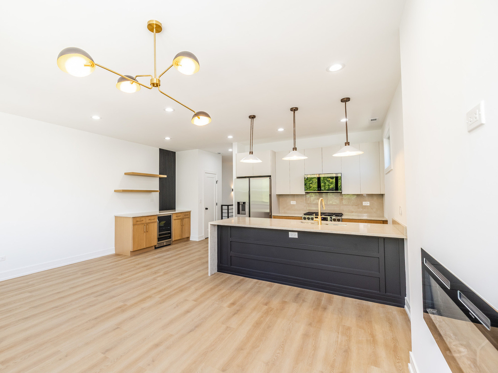 3327 W Division Street - Photo 13