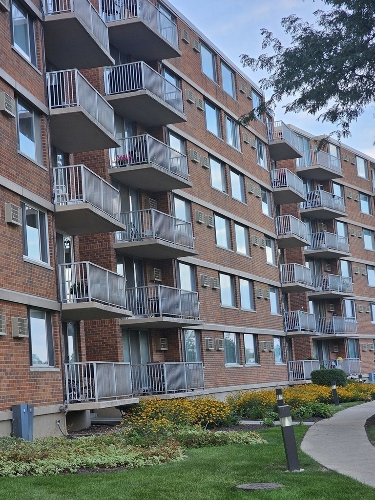 2201 S Stewart Avenue S - Photo 12