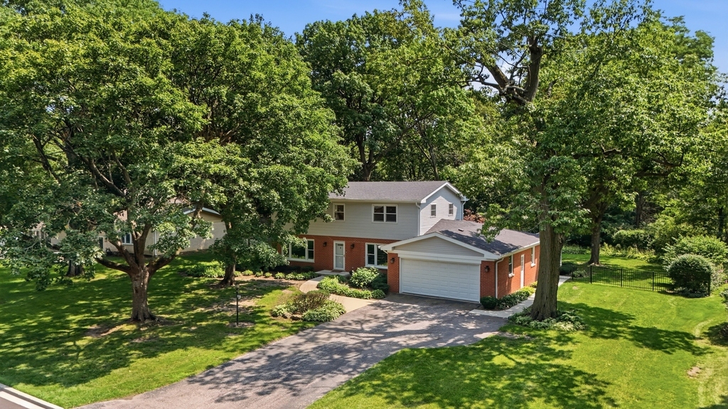 317 E Forest Lane - Photo 0