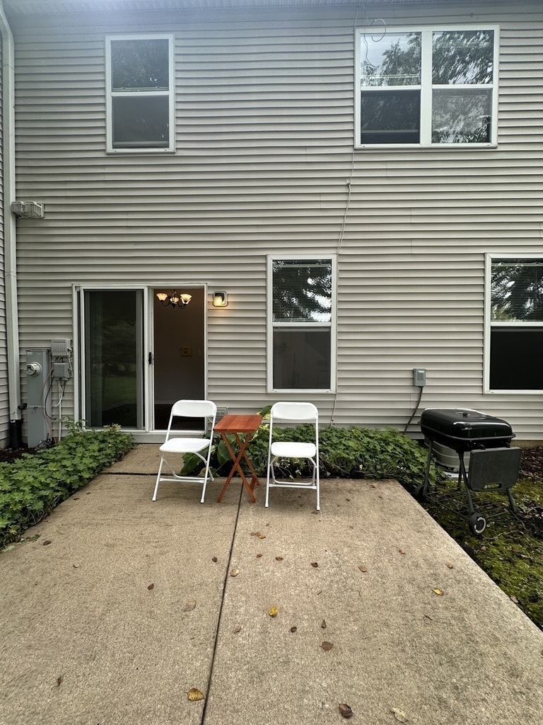 624 Blackstone Court - Photo 13