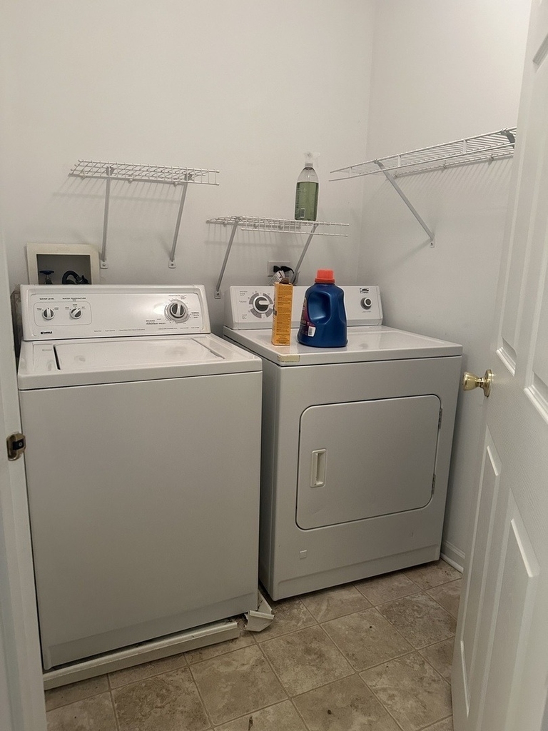 624 Blackstone Court - Photo 12