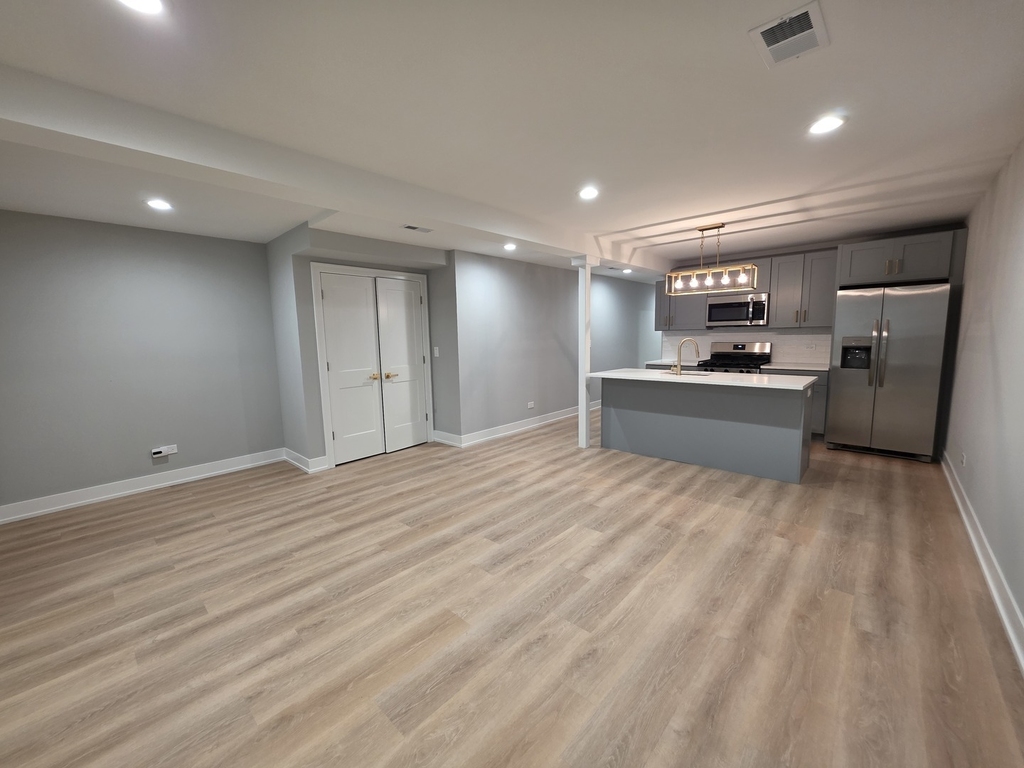 2442 W Wilson Avenue - Photo 3
