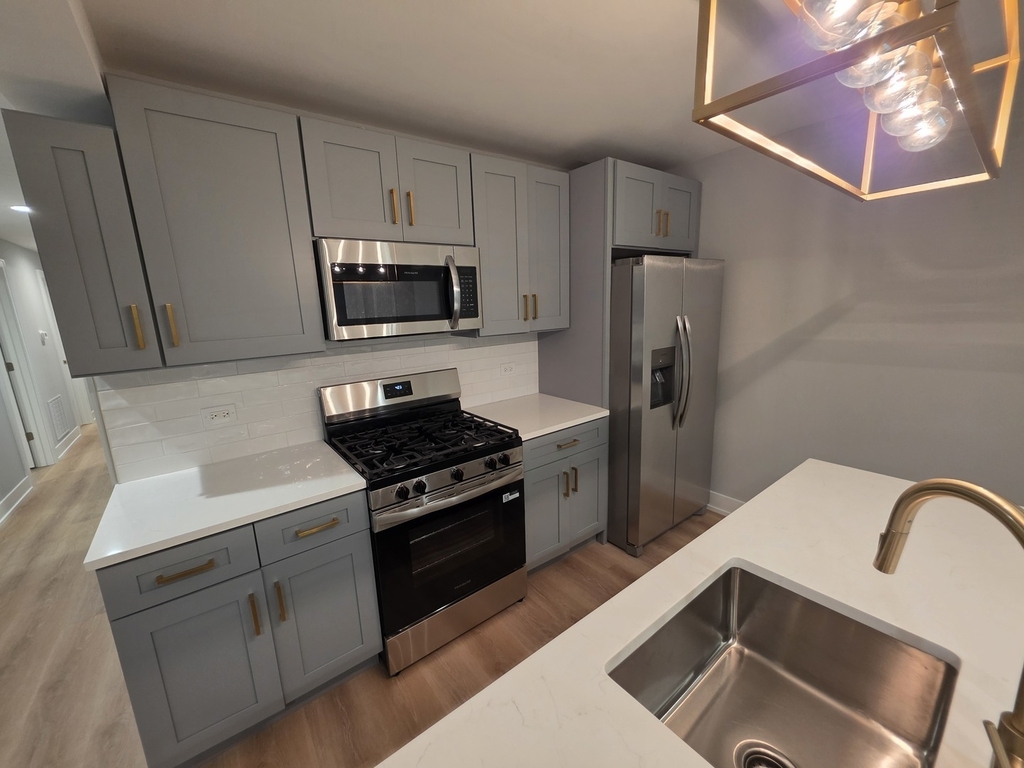 2442 W Wilson Avenue - Photo 6