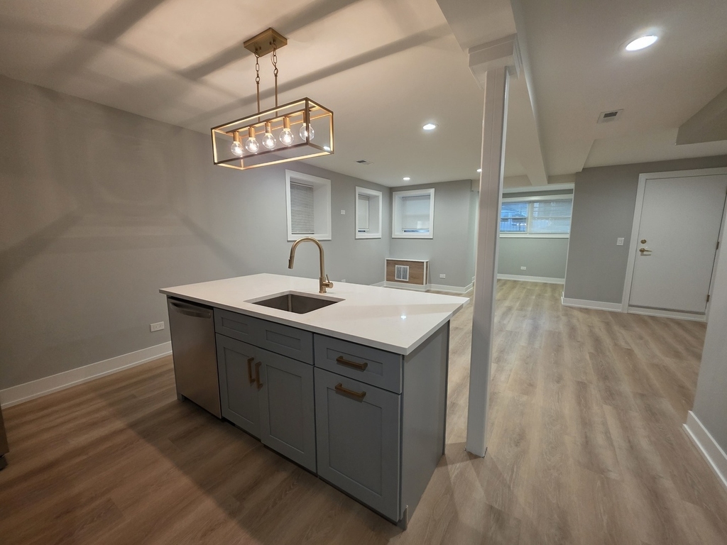 2442 W Wilson Avenue - Photo 5