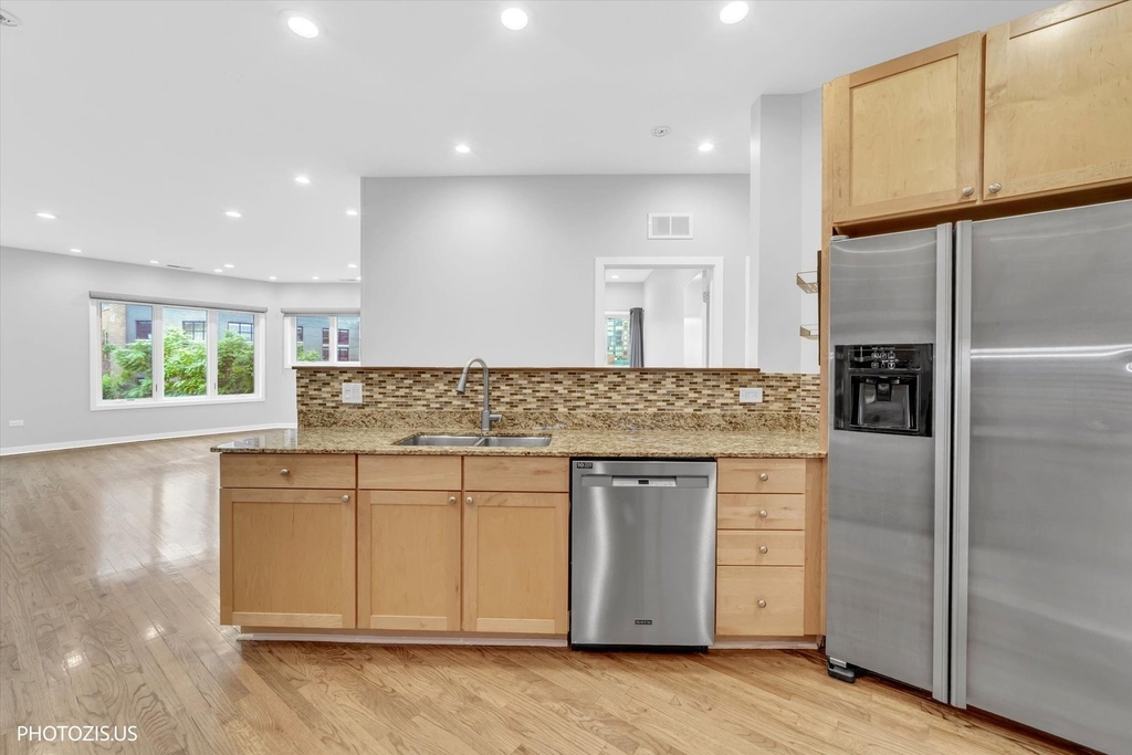 912 W Chicago Avenue - Photo 14
