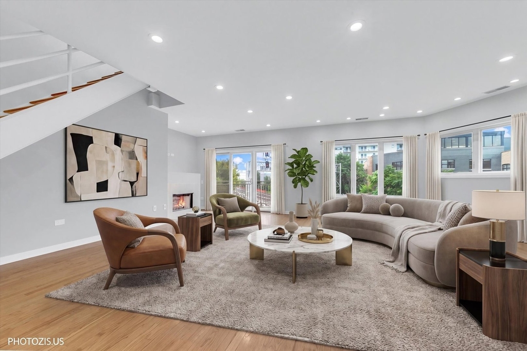 912 W Chicago Avenue - Photo 4