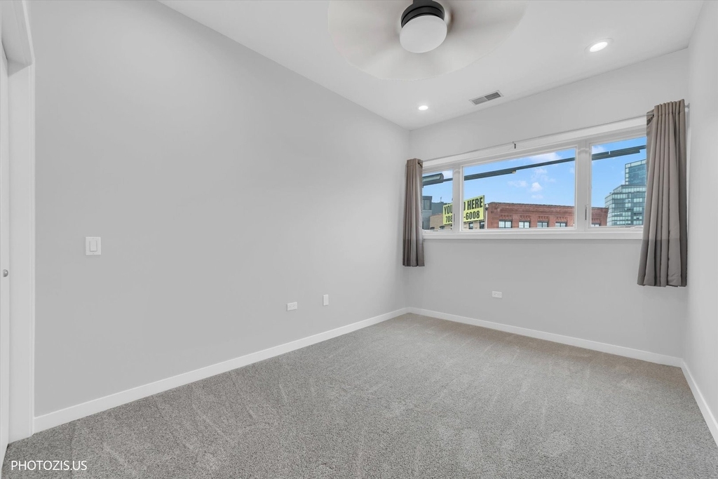 912 W Chicago Avenue - Photo 27