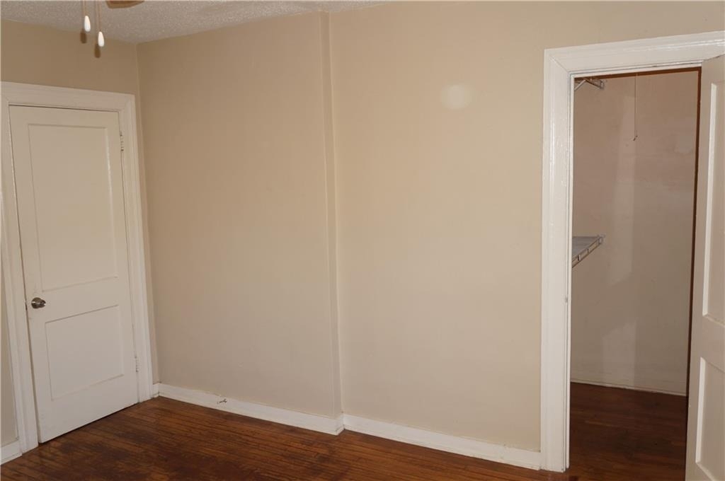 583 Colonial Circle Se - Photo 2