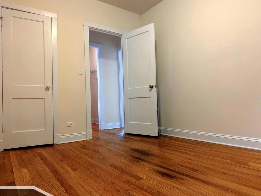 2621 N Spaulding Avenue - Photo 8