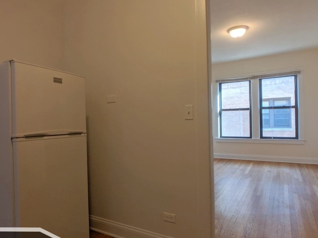 2621 N Spaulding Avenue - Photo 6