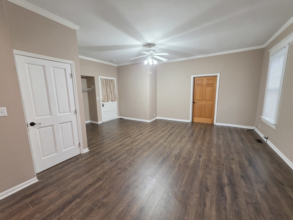 214 Franklin Street - Photo 10