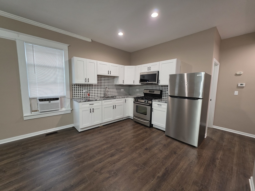 214 Franklin Street - Photo 6