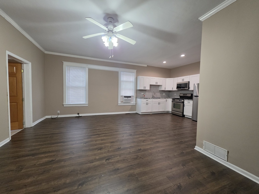214 Franklin Street - Photo 2