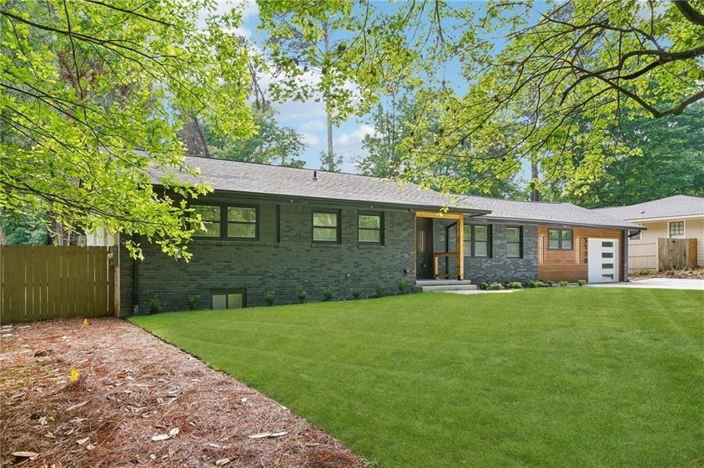 5170 Chamblee Dunwoody Rd. - Photo 2