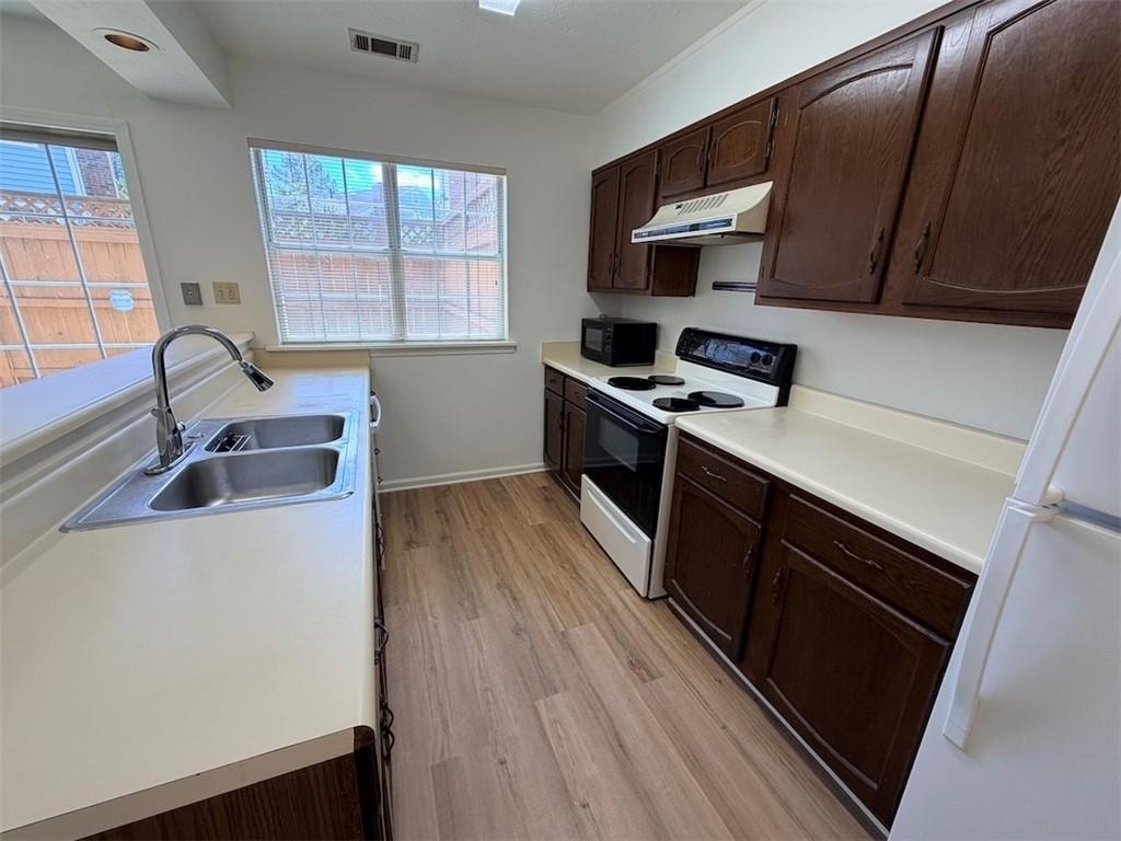 5556 Clover Rise Lane - Photo 3