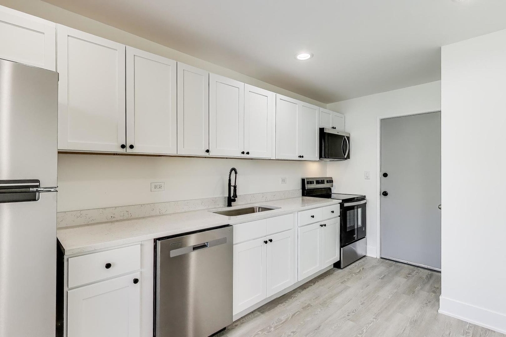 7250 N Western Avenue - Photo 7