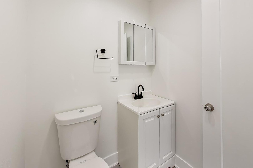 7250 N Western Avenue - Photo 14