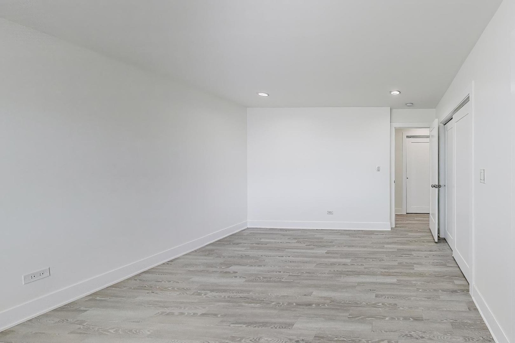 7250 N Western Avenue - Photo 10