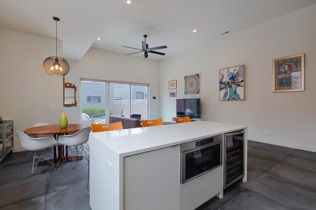 559 E 50th Street - Photo 14