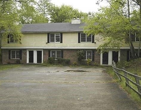 5504 Estates Court - Photo 0