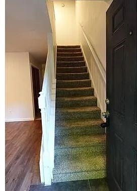 5504 Estates Court - Photo 1