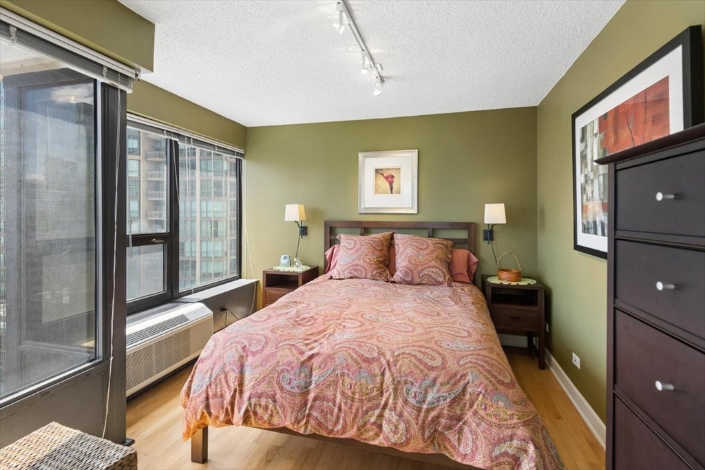 30 E Huron Street - Photo 9
